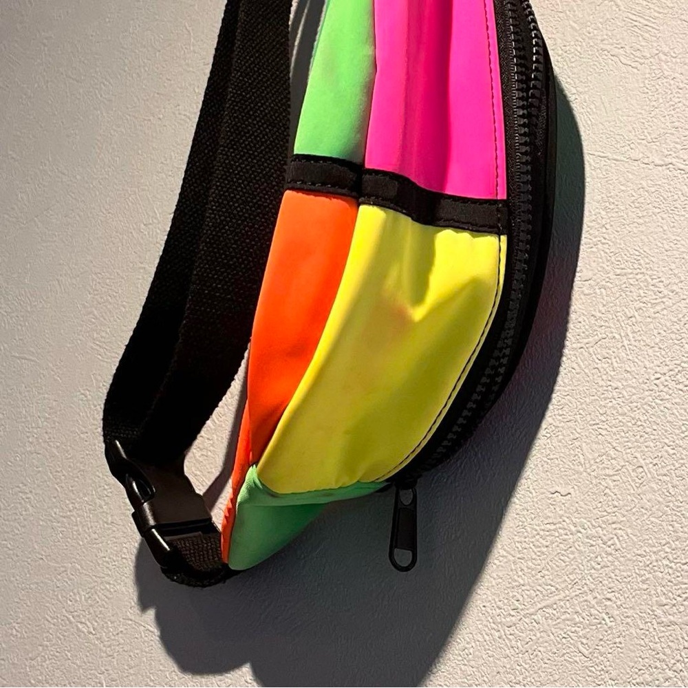 🧡💚Current Mood Neon Color Fanny🩷💛 - Picture 2 of 7